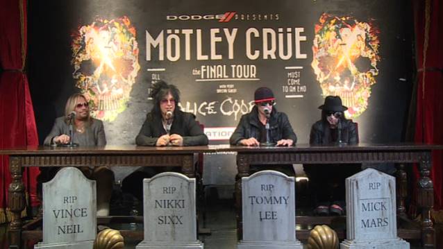 motley crue tour dates uk